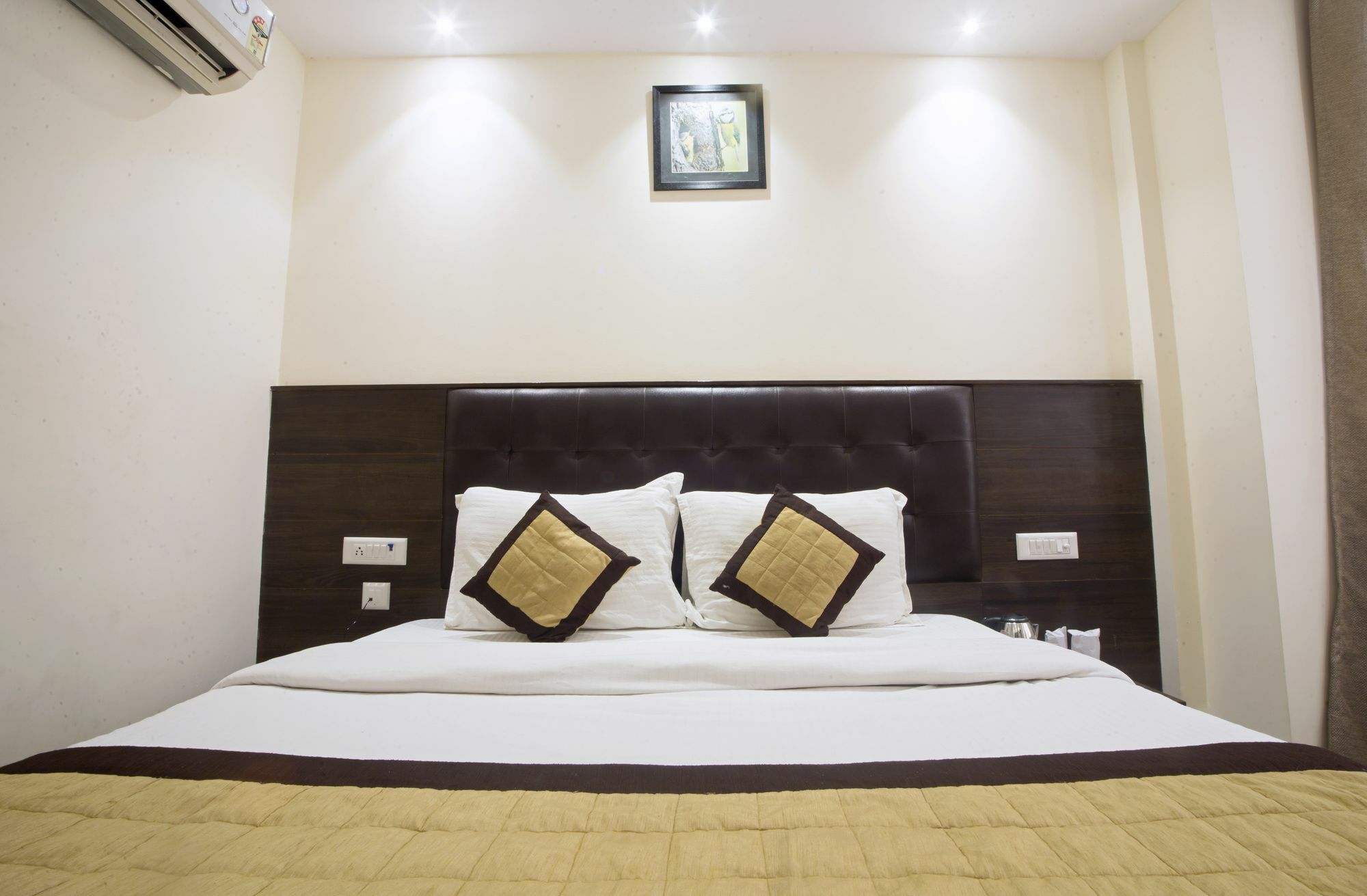 Hotel Fabexpress Le Continental Paharganj Neu-Delhi Exterior foto